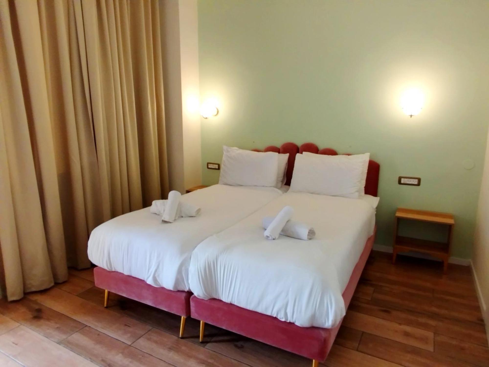 La Perle Center 4*